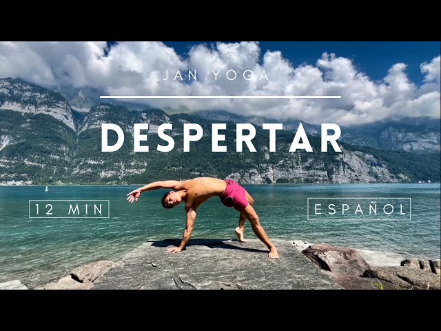 YOGA PARA DESPERTAR - Flexibilidad & Estiramiento | 12 min para Principiante/Intermedio en Español