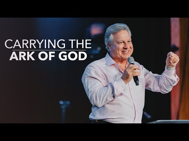 Carrying the Ark of God | George Davidiuk