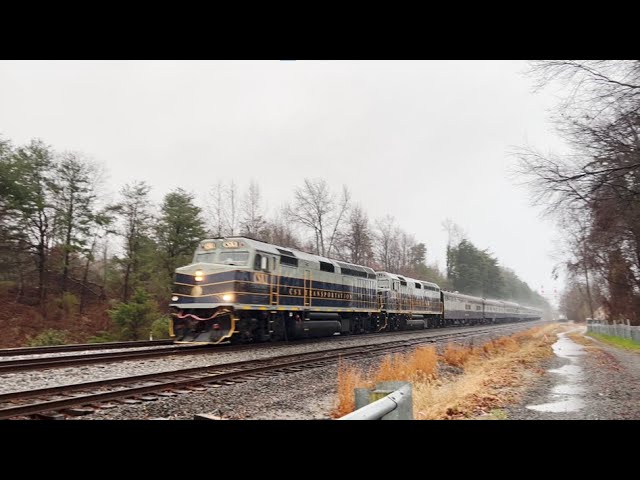 (4K Raw Footage) CSX P001/OCS Train through Lorton, VA in the rain | 12/15/22