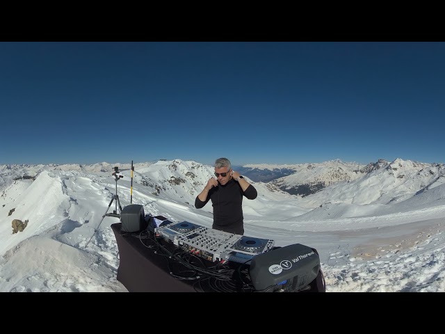 MichaelB @Val Thorens - 360° VR - 8K