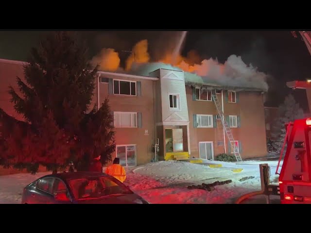 Fire displaces residents in Warren apartment fire