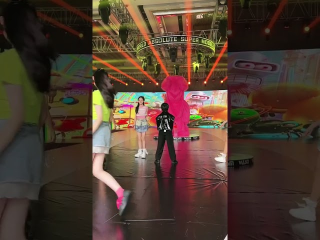 Rehearsing 'Handsome Little Boy' with Sisters【Zhang Xuanrui】#dance #cute #pop