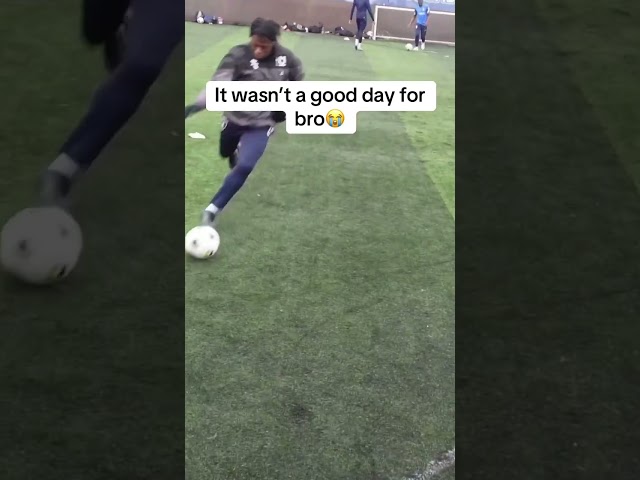 It wasn’t a good day for bro😭 #viral #soccer #1vs1 #skills #football #funnyshorts #footballtricks