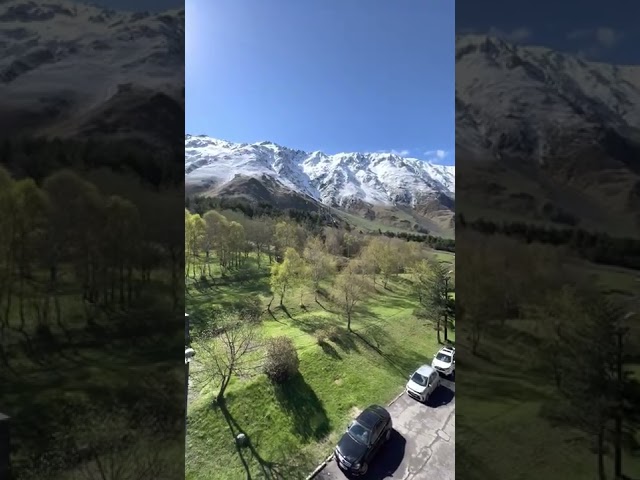 Rooms Hotel Kazbegi, Forest View with Snow