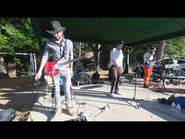 The Pilgrims Live at the Windsor, VT Fairgrounds (VR Front Row)