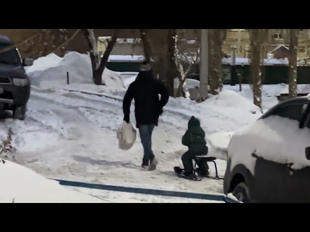 FATHER carries SON in snow ❄️ on sledge 🛷in RUSSIA 🇷🇺