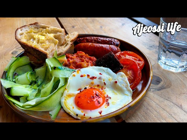 EVELYN'S CAFE MANCHESTER NQ - Overpriced & Pretentious? (ENG SUB)