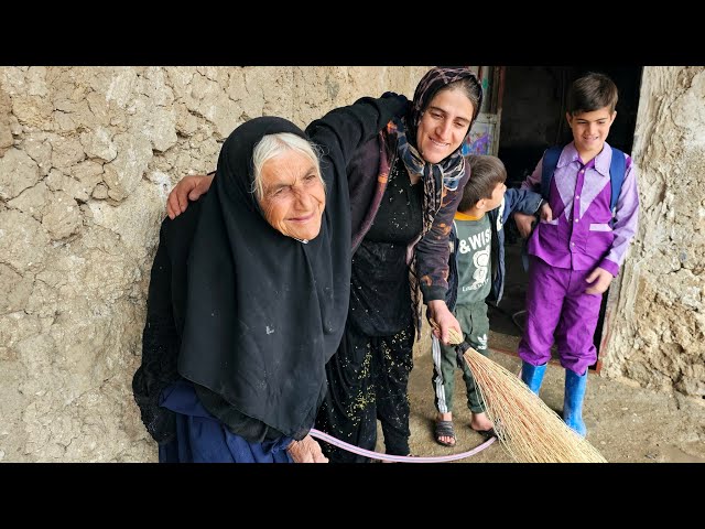 Heartwarming Bond Between Homeless Mother and 86-Year-Old Woman