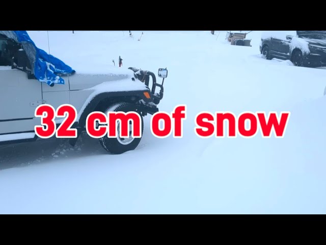 #Canada #UK #USA #aussie #snow #snowplows #northern hemisphere #viralvideo