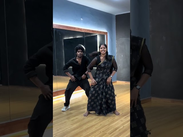 Thottu thottu pesum sultana 🥵🖤  #lf_dancestudio #dance #shortvideo #90s#songs #foryoupage #lfstudio