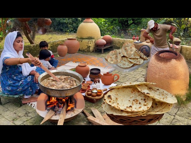 Cooking CHICKEN BHUNA MASALA Recipe with Tandoor CHAPATI :: The Most Appetising Recipe in Village Il