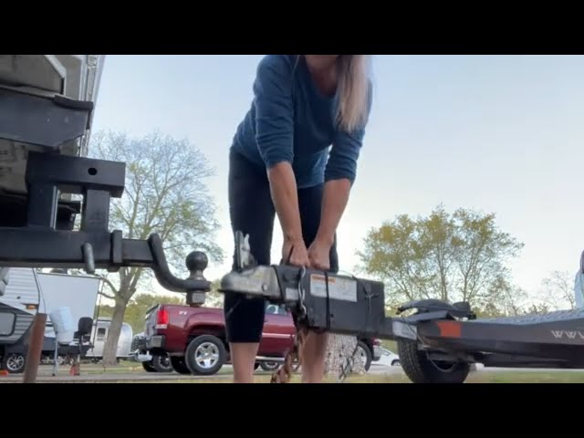 Hooking Up a Tow Dolly and loading a car on it like a PRO!⎮Solo Female RV Life