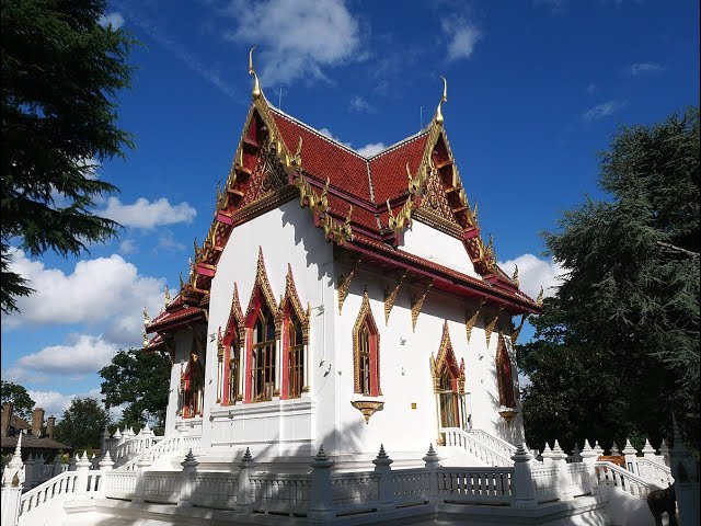 Arriving at Buddhapadipa Temple - 360 Degree - 5k - VR Experience