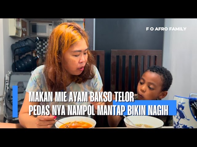 SEKARANG KAKAK NOAH SESUKA ITU SAMA BAKSO YUMMY