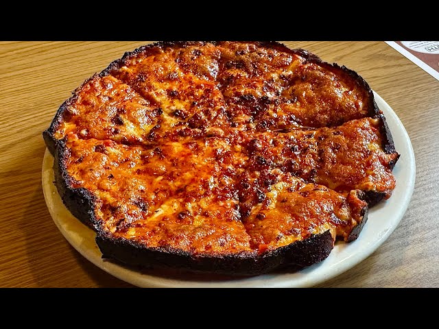 The REAL South Shore Bar Pizza! Buddy's Union Villa Pizza Review!!