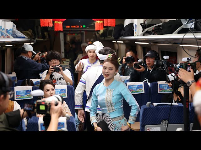 China-Laos Railway stages performances to welcome Chinese New Year