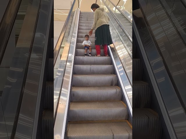 Overcome Escalator Fear 😨#funny baby on escalator #escalator #fear exposure #fear #funny #safety