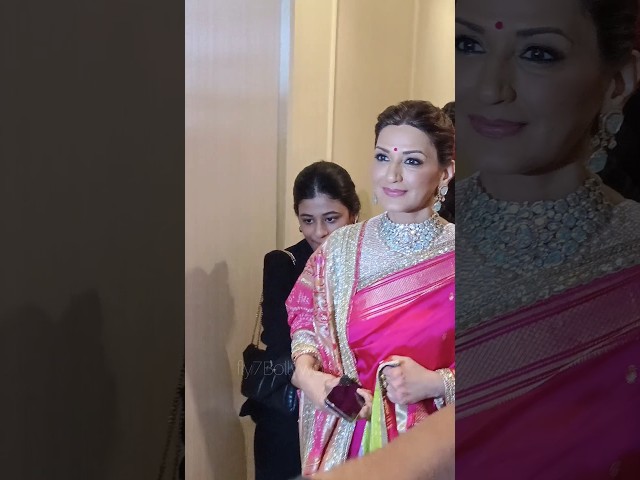 Beautiful😍 #SonaliBendre spotted At Manish Malhotra's Fashion Show Event #shorts #shortsvideo