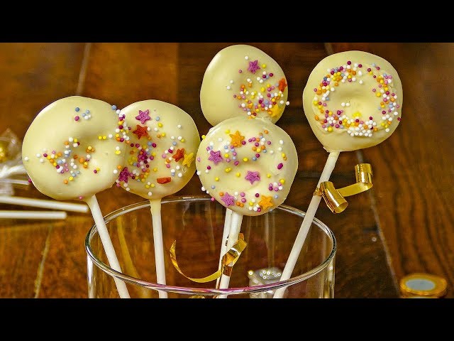 Doughnut cake pops