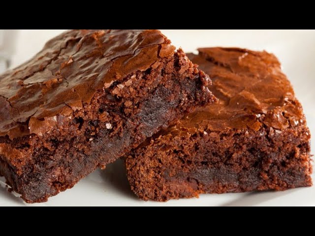 Best fudgy brownies recipe / Brownies recipe/ fudgy chocolate brownies/ iqra food fusion