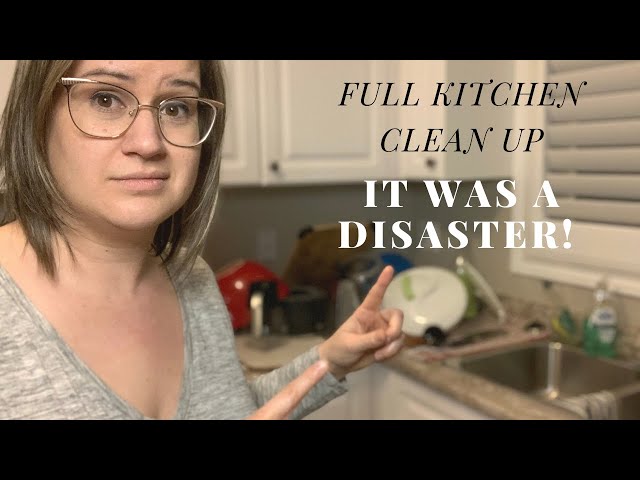 HOW TO CLEAN A MESSY KITCHEN IN A SHORT AMOUNT OF TIME.