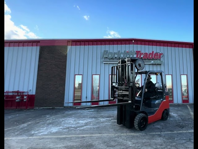 2022 TOYOTA 8FGCU32 CUSHION TIRE 5000LB FORKLIFT WITH SIDE SHIFTING FORK POSITIONER AND 4 STAGE MAST