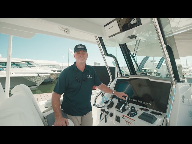 Bertram 28CC Walk-Through at the 2022 Fort Lauderdale International Boat Show