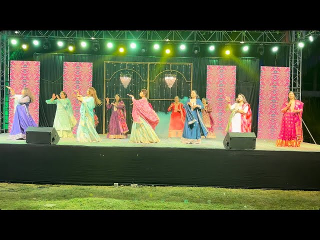 Groom Massi, mom and mom friend’s Dance | amazing Dance performance | 2025 best ladies group dance