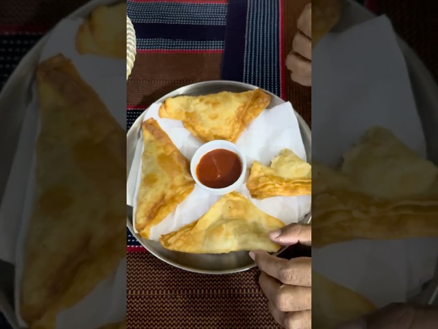 Homemade delicious CHICKEN SAMOSA!! #cookingchannel #food #cooking #recipe