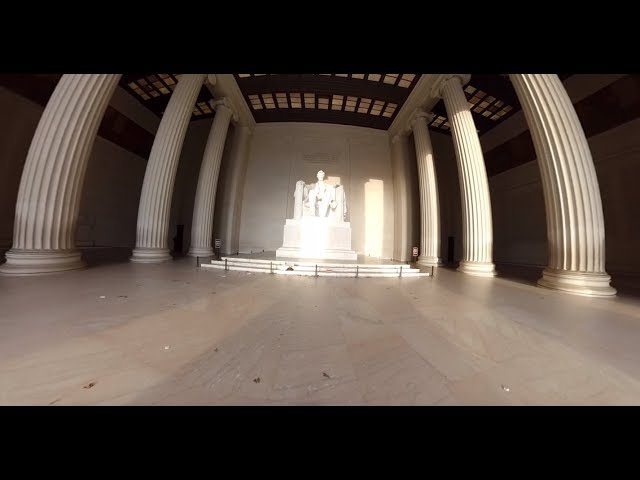 360 Video: Underneath the Lincoln Memorial