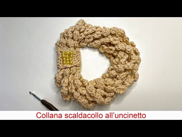 Collana scaldacollo all'uncinetto