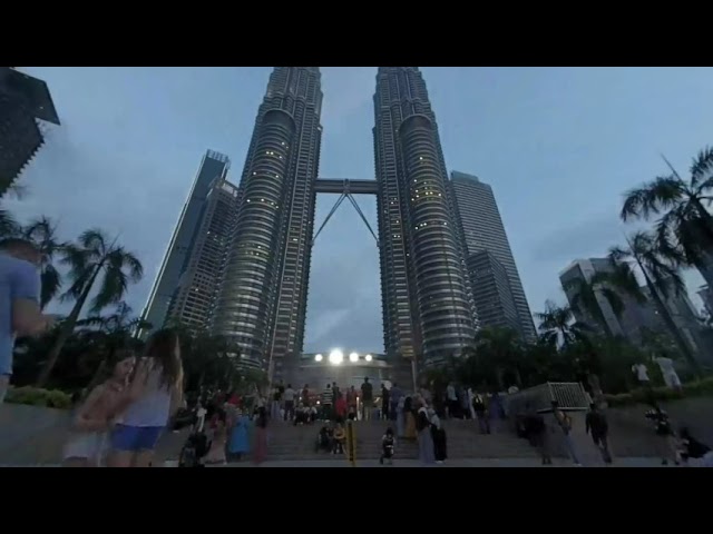 Petronas Twin Towers in VR180 3D