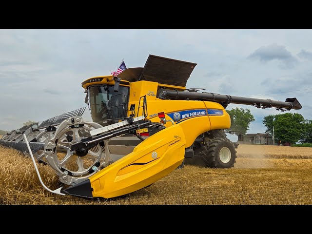 New Holland CR8.90 and Macdon FD245 cutting wheat in Michigan