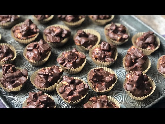 Chocolate FLUFFERNUTTERS! Homemade peanut + marshmallow + chocolate clusters