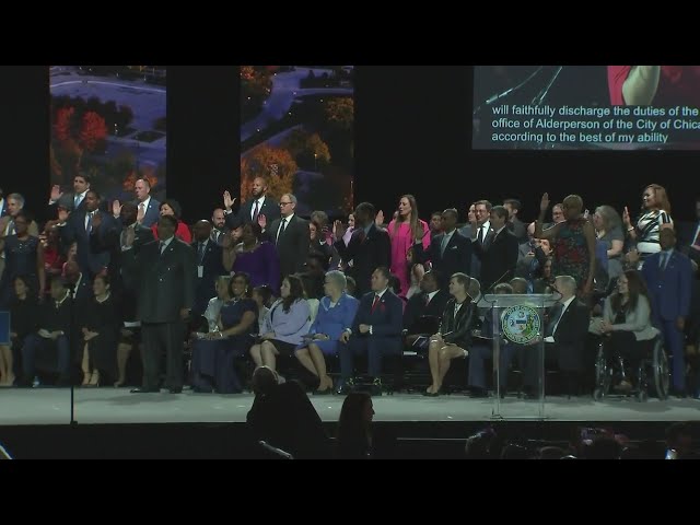 13 new Chicago City Council members sworn into office