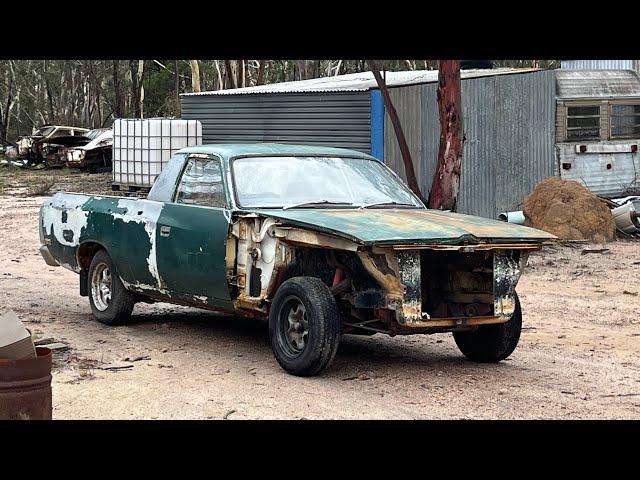 VK V8 Valiant ute more done