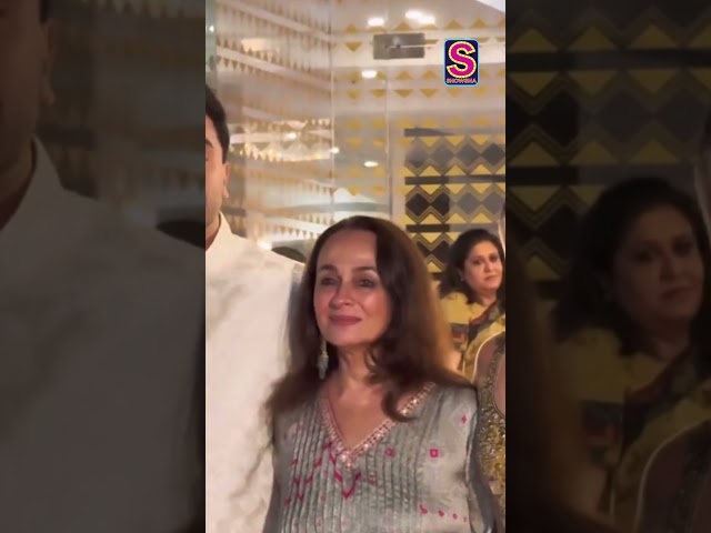 Ranbir Kapoor Poses With Wifey Alia Bhatt And MIL Soni Razdan At Aadar’s Mehndi!