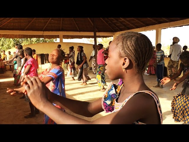 360° video: a dance class in Mali