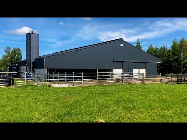 Buildings Focus: A 16-unit parlour, handling area and 70 cubicles under the 1 roof in Co. Kilkenny