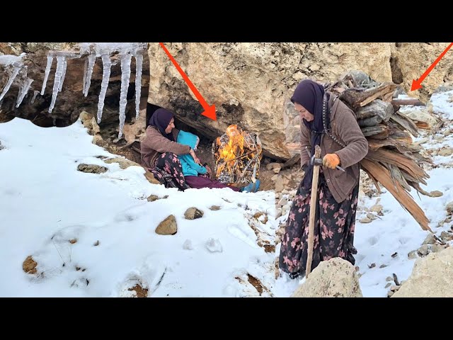 Rescue in the snow:take refugeof mother and child in desert shelter in  blizzardthe snow