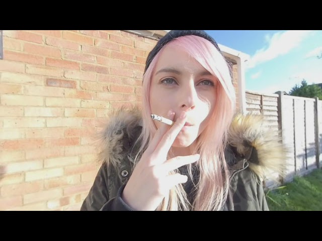 Chloe Toy Smoking 6K VR180 Quest/Rift