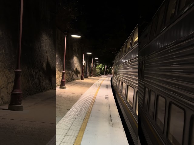 8 car V-set train arrives Mt Victoria Station #sydneytrains #nswtrainlink #trainspotting #railroad