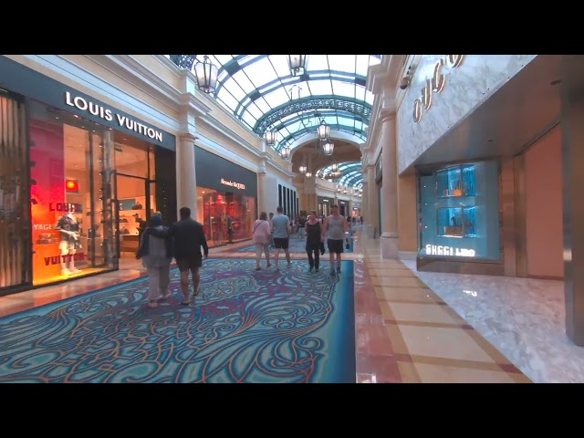 Enter The Bellagio! Virtual Vegas 3D VR Walking Video 6K