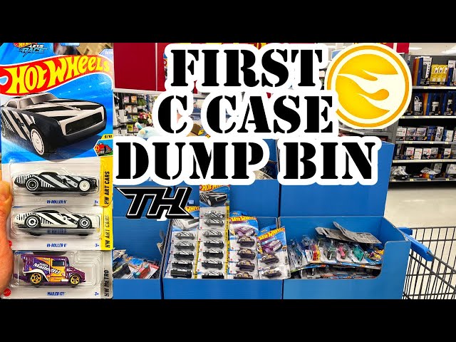 FIRST TO THE 2025 C CASE DUMP BIN!!! SUPER TREASURE HUNT FOUND!!! RED BULL F1, PORSCHE GT3 peg hunt!