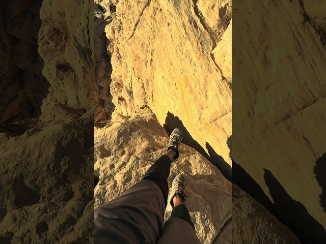 Calico tanks peak , crazy #scrambling in red rock canyon, #pickupsports #hiking #virtualreality