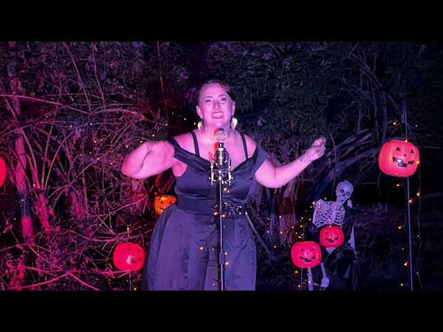 The Headless Horseman (Music Video) - Melissa Ellis