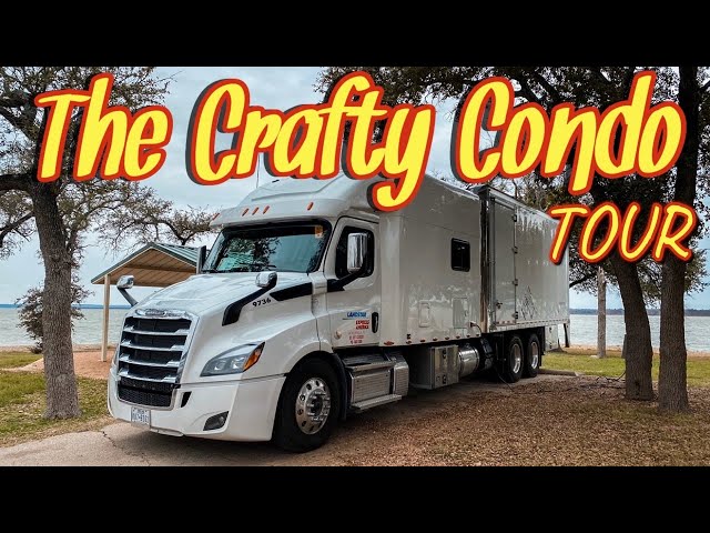 2019 FREIGHTLINER CASCADIA WITH A 120 INCH CUSTOM AA SLEEPER