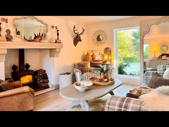 WINTER DECOR IDEAS ~ LIVING ROOM ~ Coffee Table Makeover ~ Thrifted Decor ~ Winter Decorating Ep3