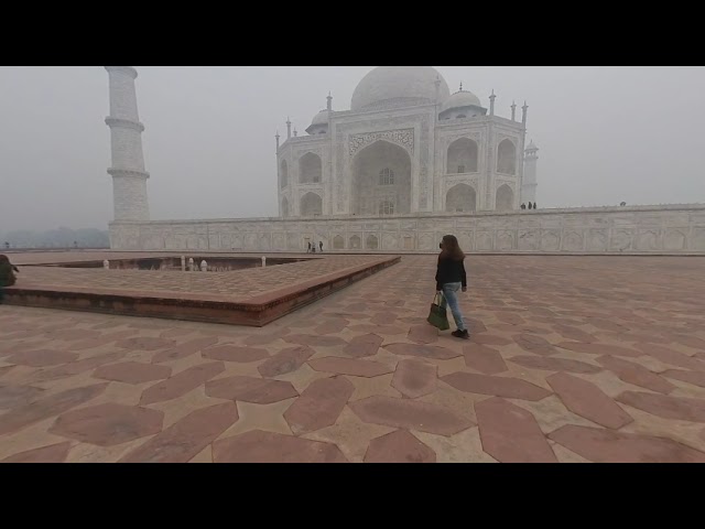 Taj Mahal - a view from the courtyard in VR180