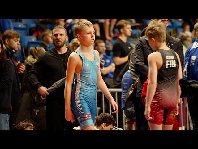 U13 Zohar Raskin (ISR) vs Alexander Andersen-Martinsen (NOR) 42kg. Greco-r boys wrestling. B-cam-man